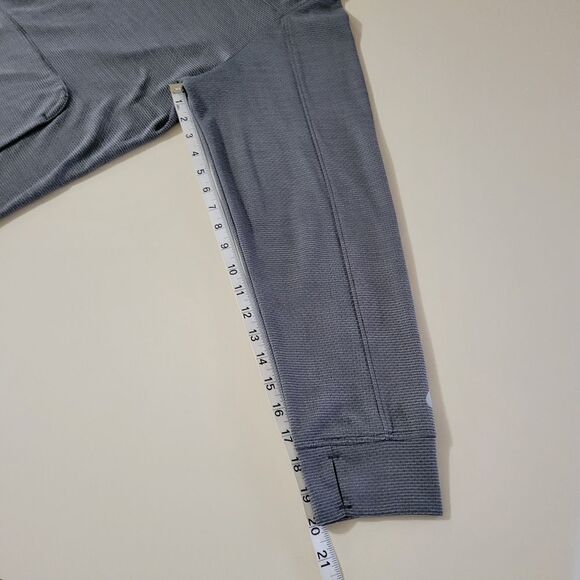 Asics Men's Black Long Sleeve Hooded Performance Pullover Shirt - Picture 6 of 12